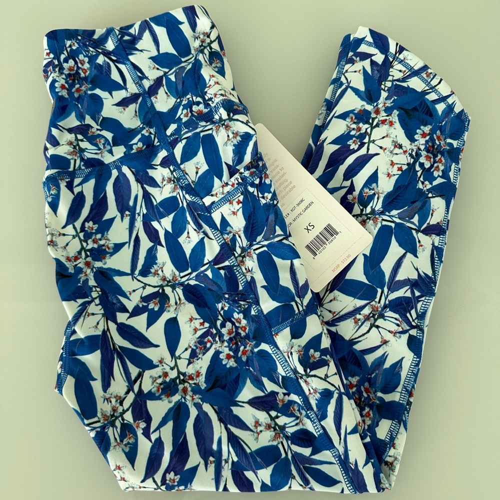 Gottex Lab capri pants. Brand new with tags. XS 12” on the waist, 30” long